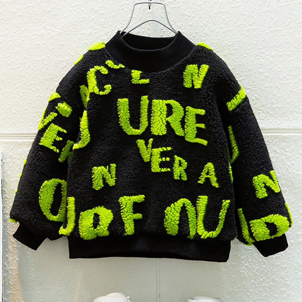 

features material 100 polyester fit type regular the actual product