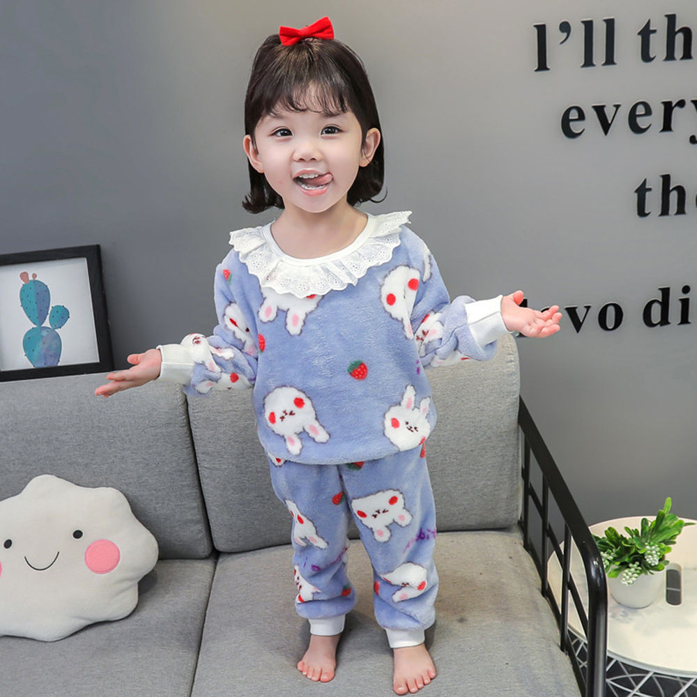 

features material 100 polyester fit type regular the actual product