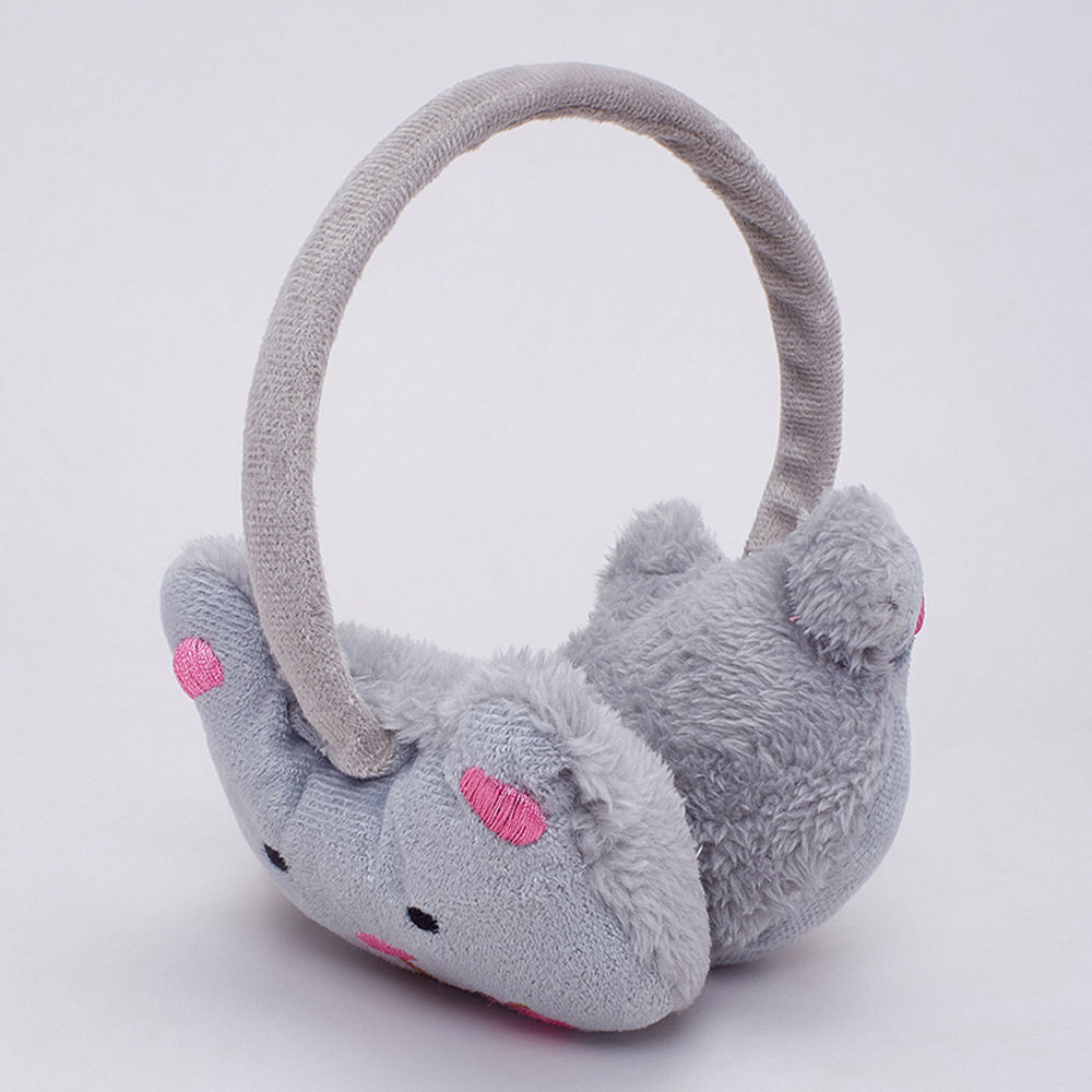 

wearing earmuffs shows a small face the shape is cute