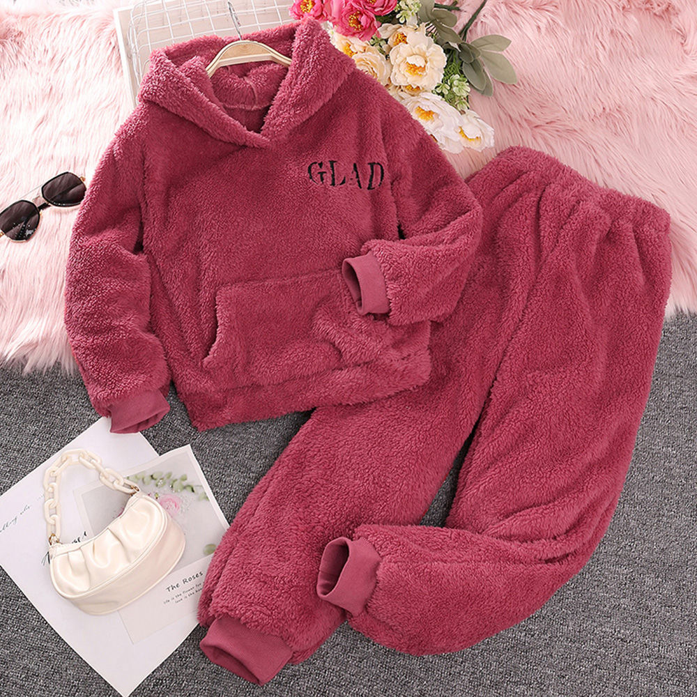 

features top material 100 polyester bottom material 100 polyester fit