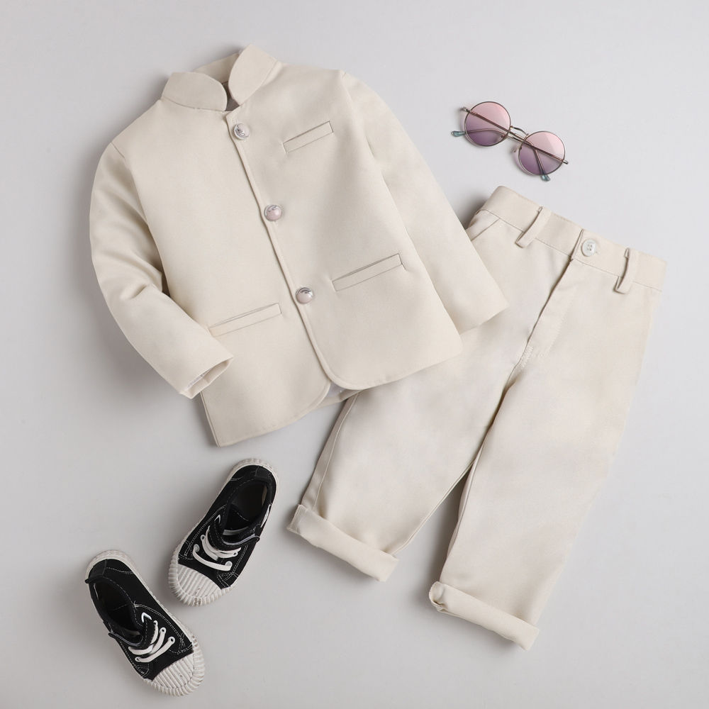 

features material 95 cotton 5 polyester fit type slim the