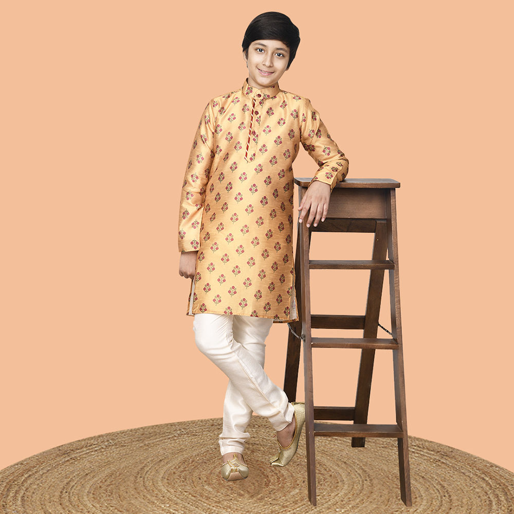 

features material 100 silk fit type regular the actual product