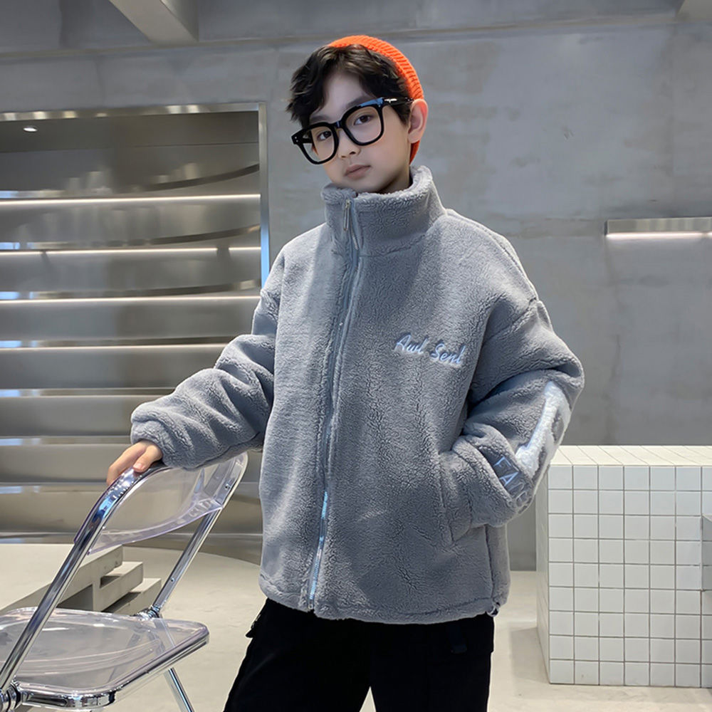 

features material 100 polyester fit type regular the actual product