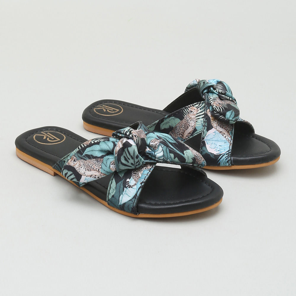 

features upper material 100 leather sole material 100 leather the