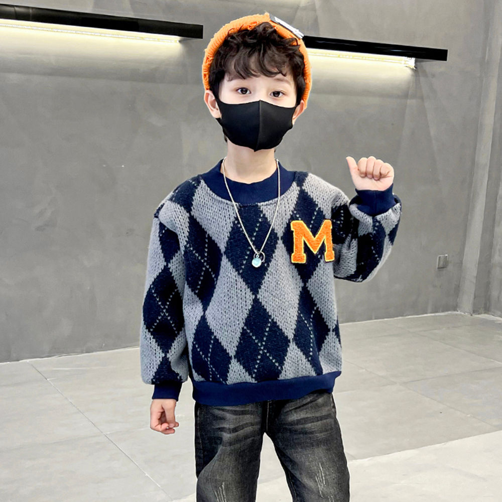 

features material 100 polyester fit type regular the actual product