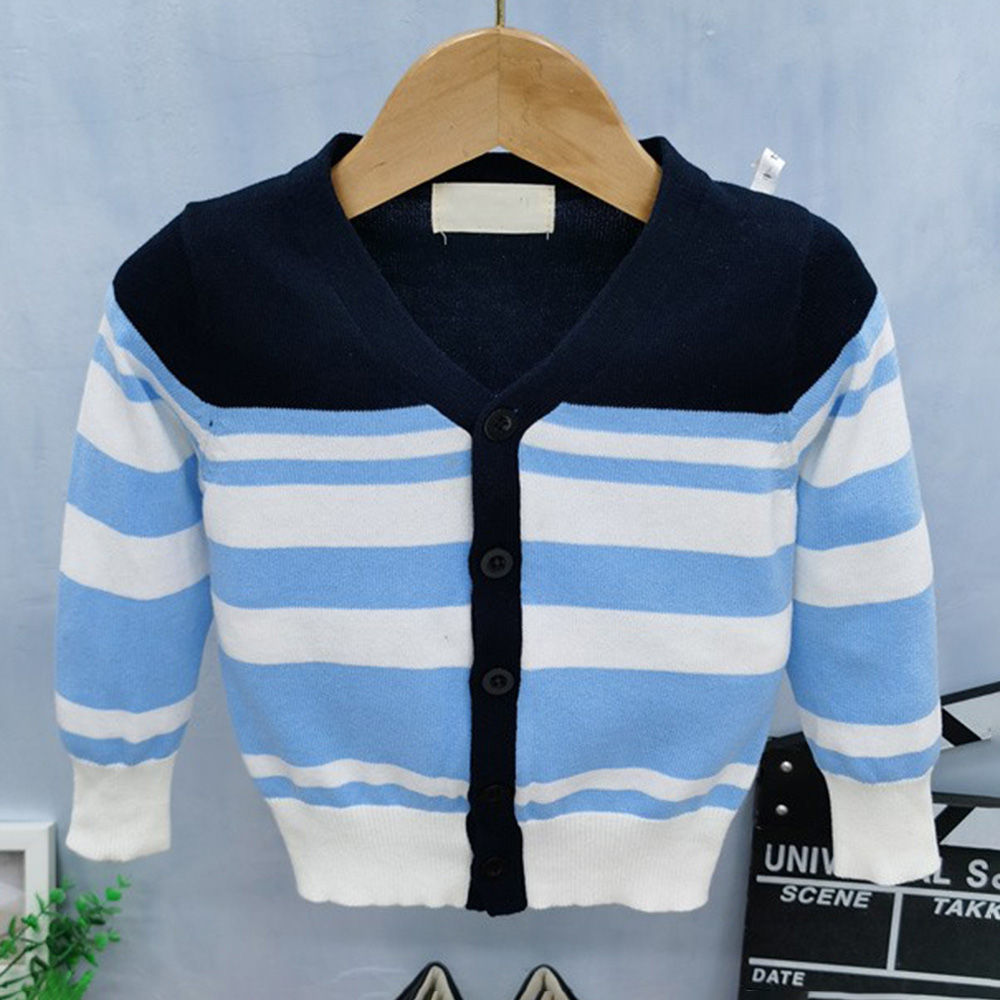

features material 100 polyester fit type regular the actual product