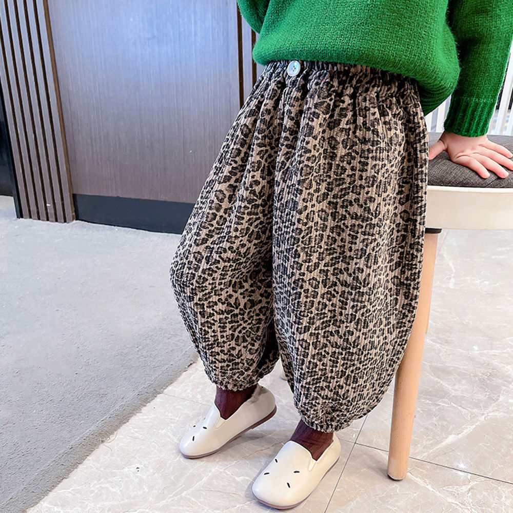 

features material 100 polyester fit type regular the actual product