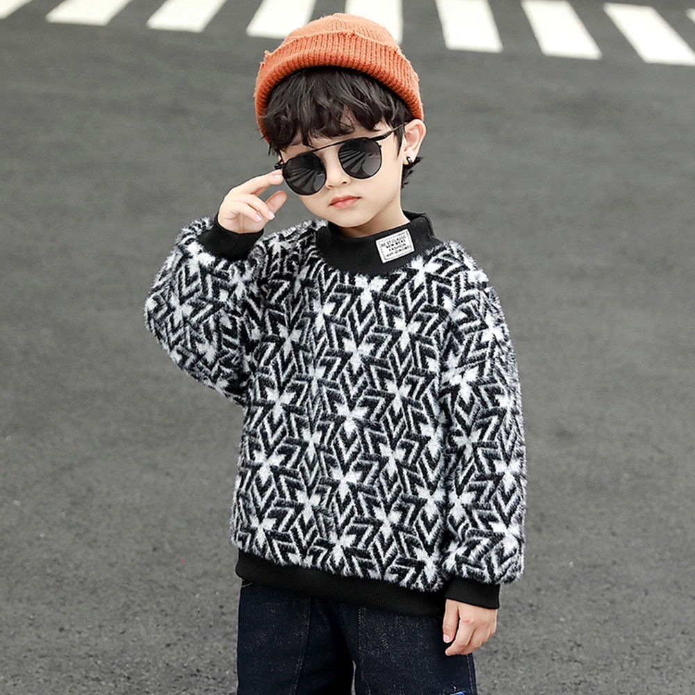

features material 100 polyester fit type regular the actual product