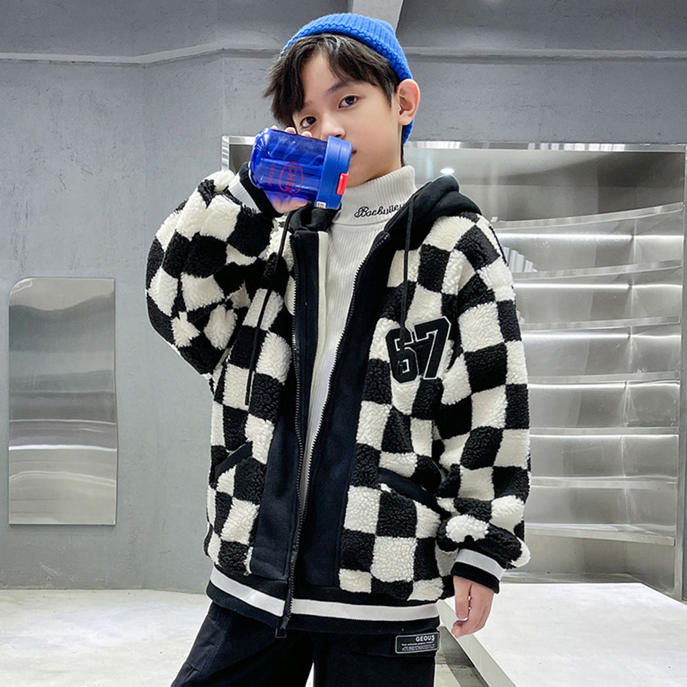 

features material 100 polyester fit type regular the actual product