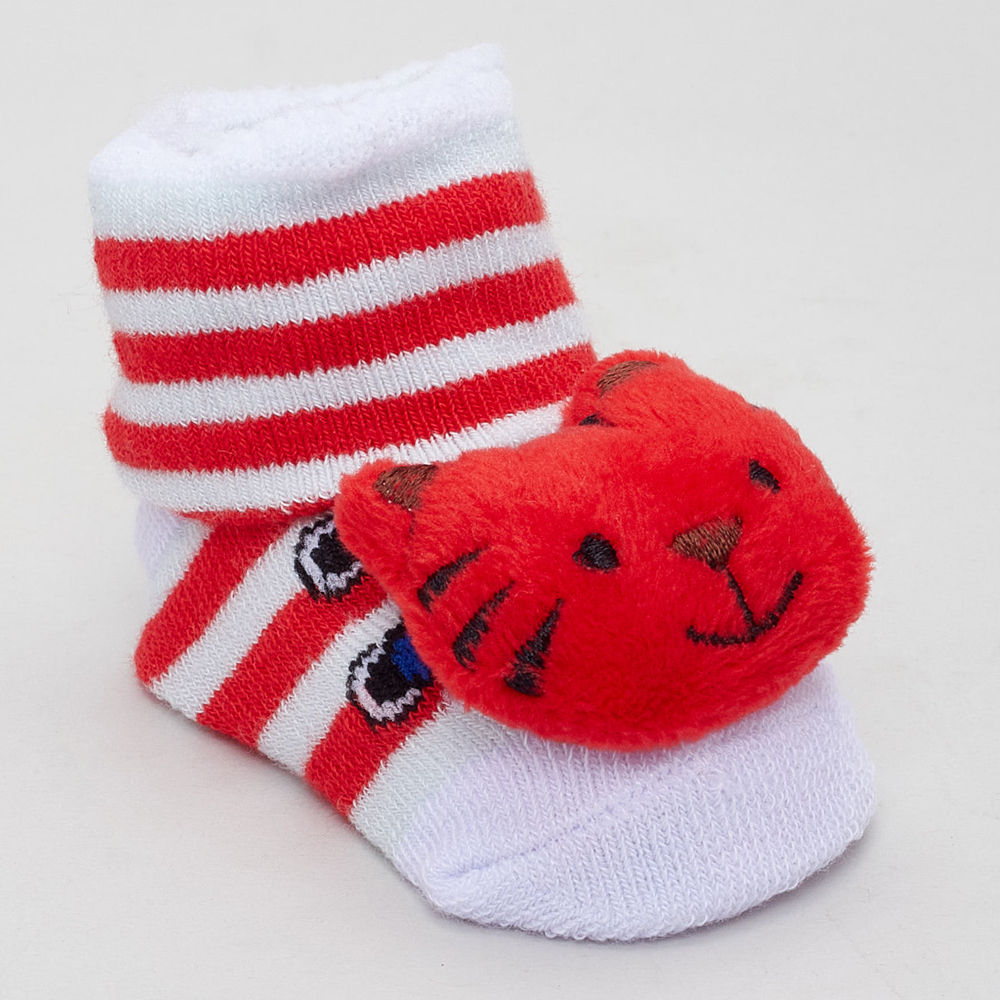 

features material cotton polyester fit type slim the actual product