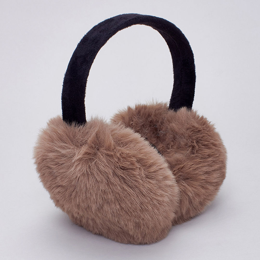 

wearing earmuffs shows a small face the shape is cute