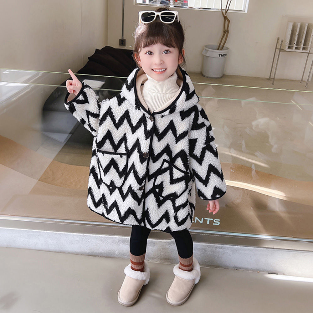 

features material 100 polyester fit type regular the actual product