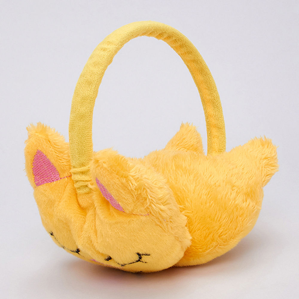 

wearing earmuffs shows a small face the shape is cute