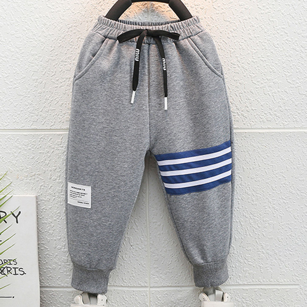 

features material 100 polyester fit type regular the actual product