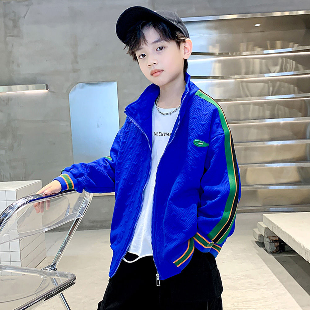 

features material 100 polyester fit type regular the actual product