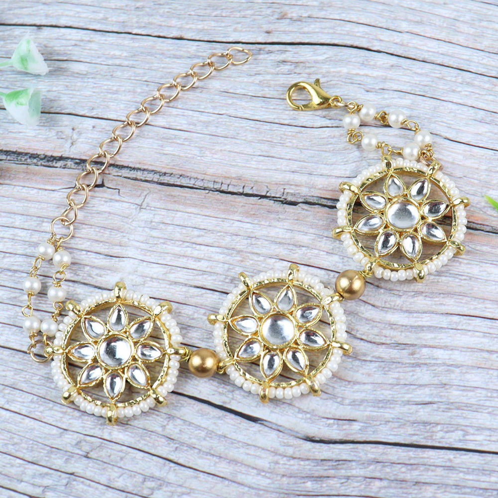 

dress your girl in this lovely accessories and make her