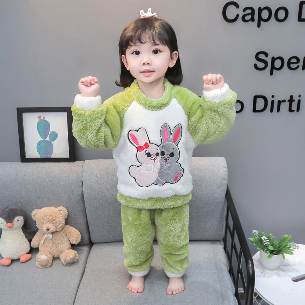 

features top material 100 polyester bottom material 100 polyester fit