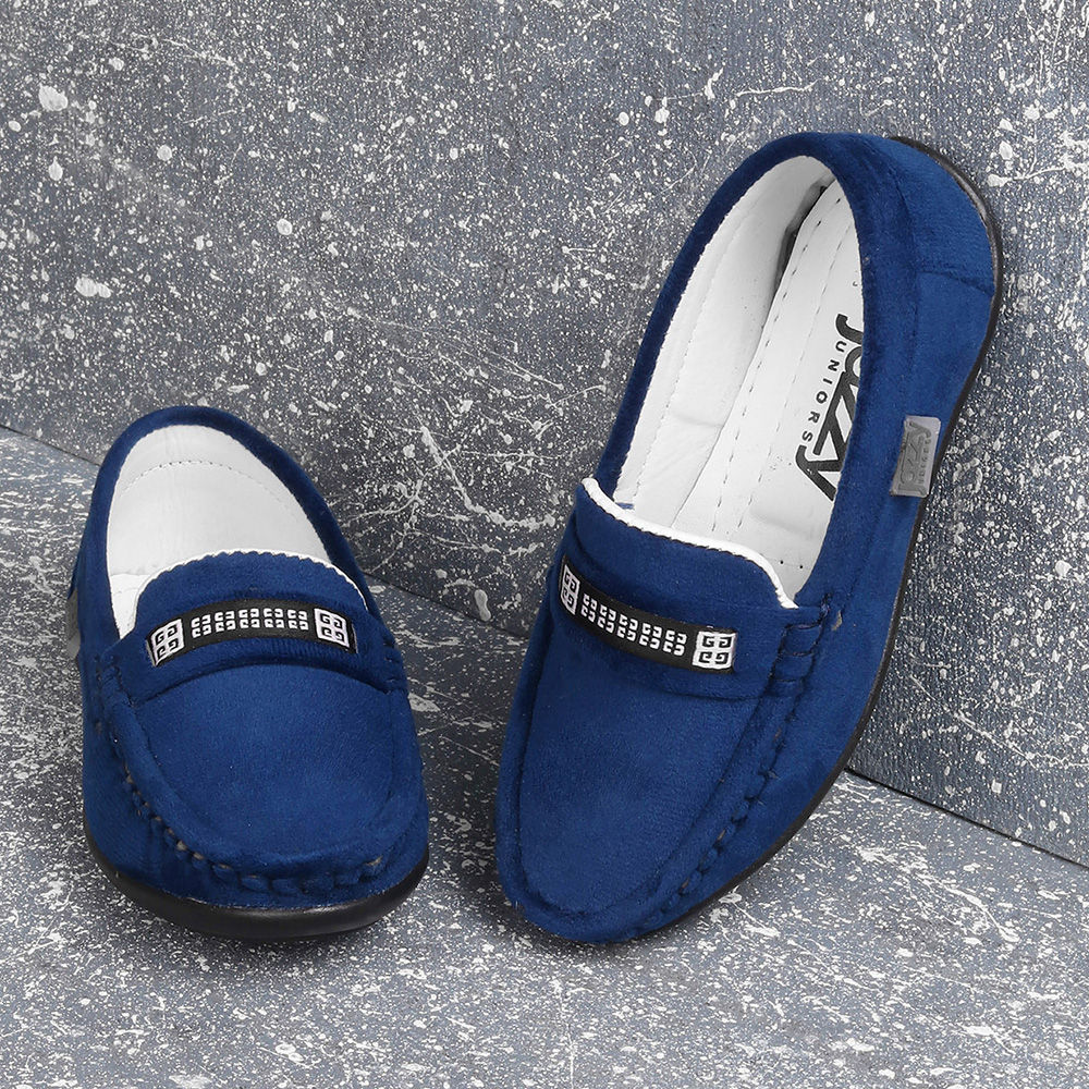 

features upper material 100 pu sole material padded the actual