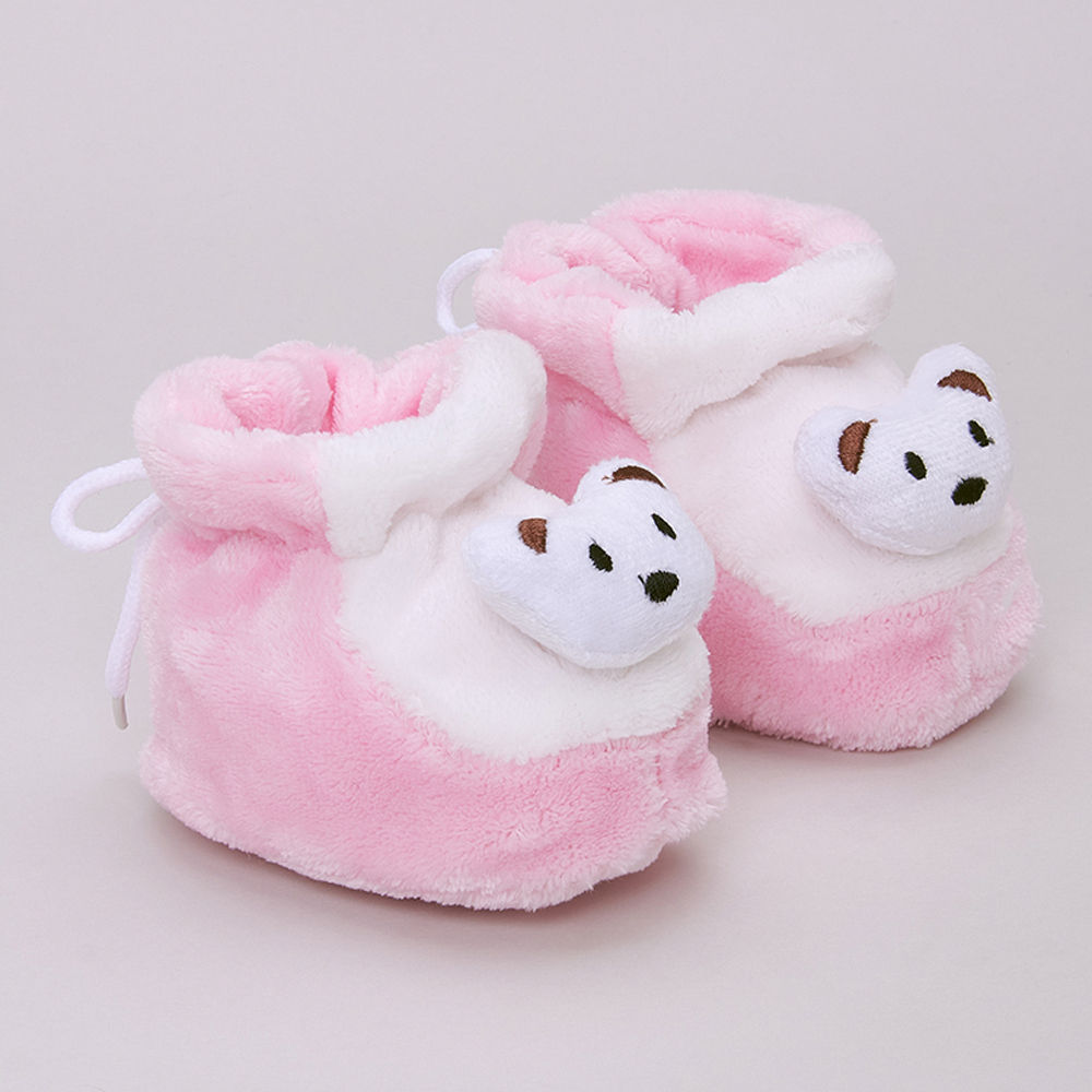 

features upper material fur sole material fabric the actual product