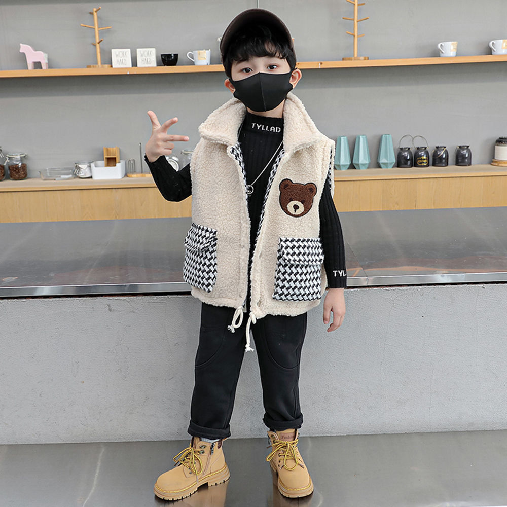 

features material 100 polyester fit type regular the actual product
