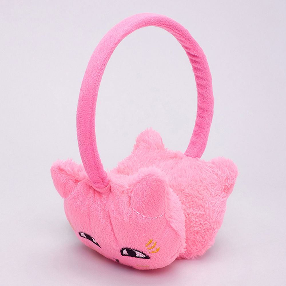 

wearing earmuffs shows a small face the shape is cute