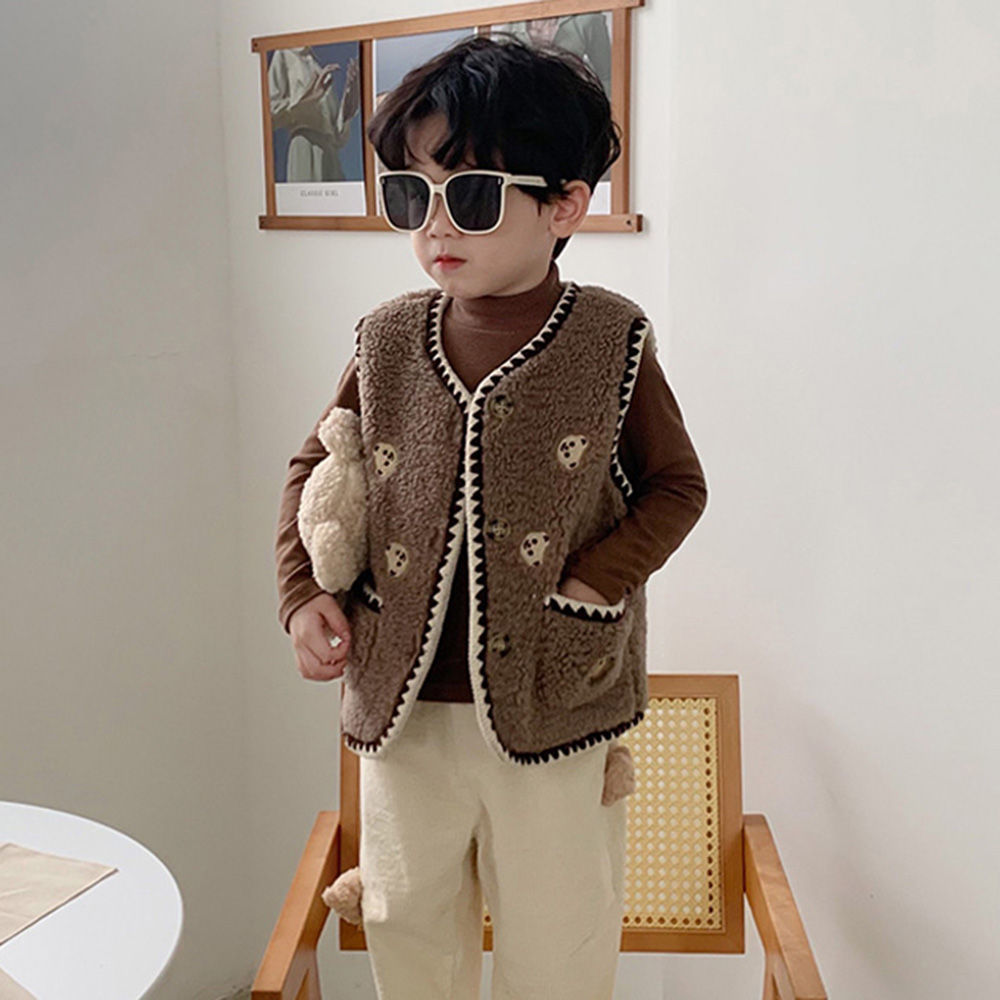 

features material 100 polyester fit type regular the actual product