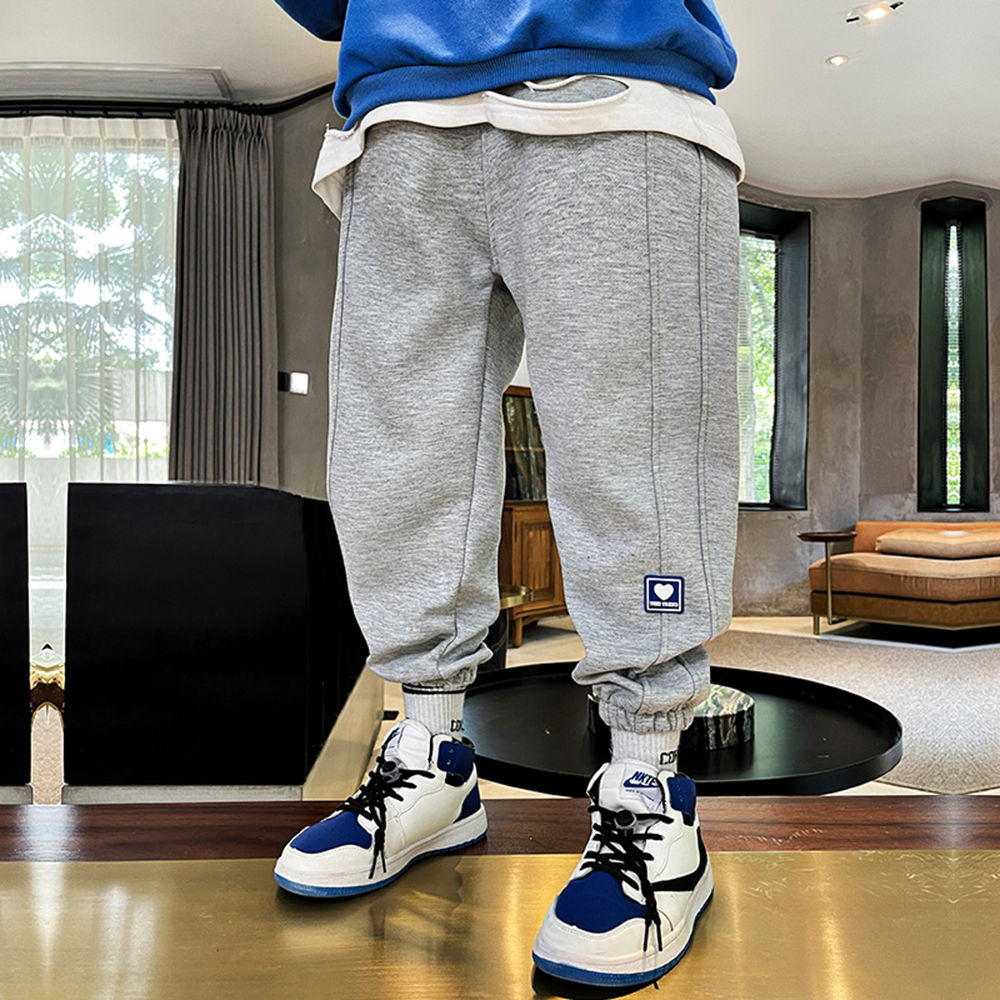 

features material 100 polyester fit type regular the actual product