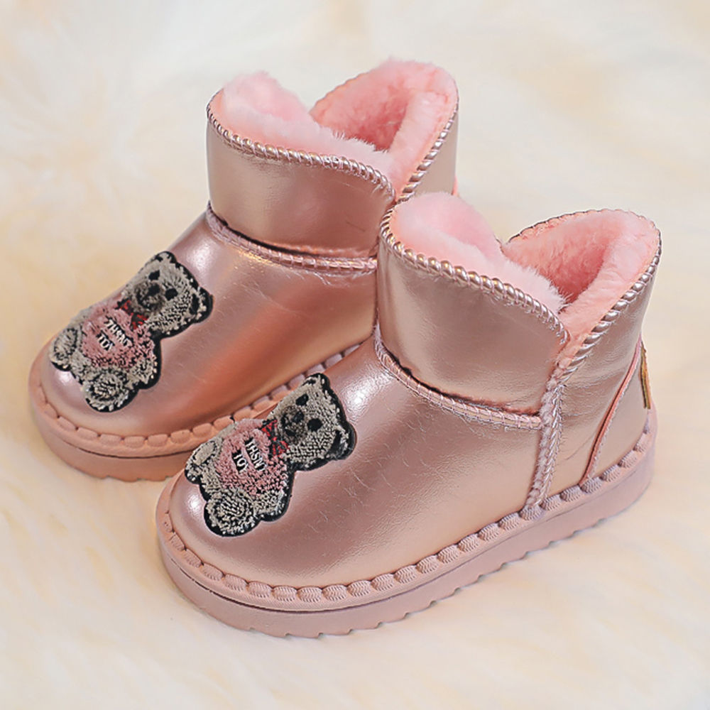 

features upper material 100 pu sole material 100 rubber the