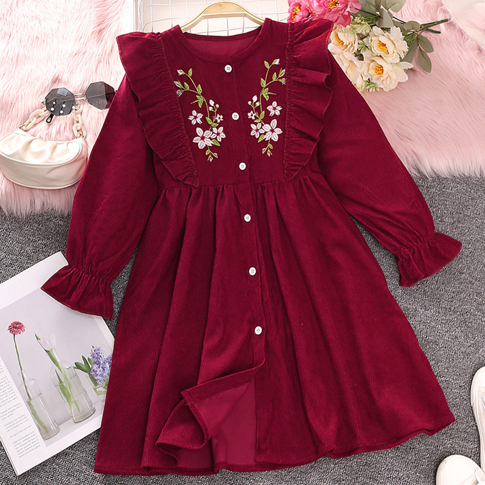 

features material 100 polyester fit type regular the actual product