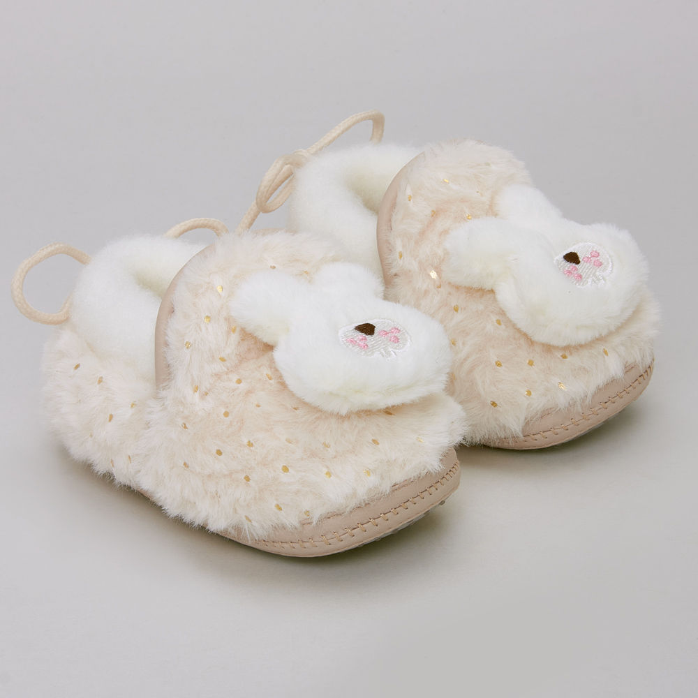 

features upper material fur sole material fabric the actual product