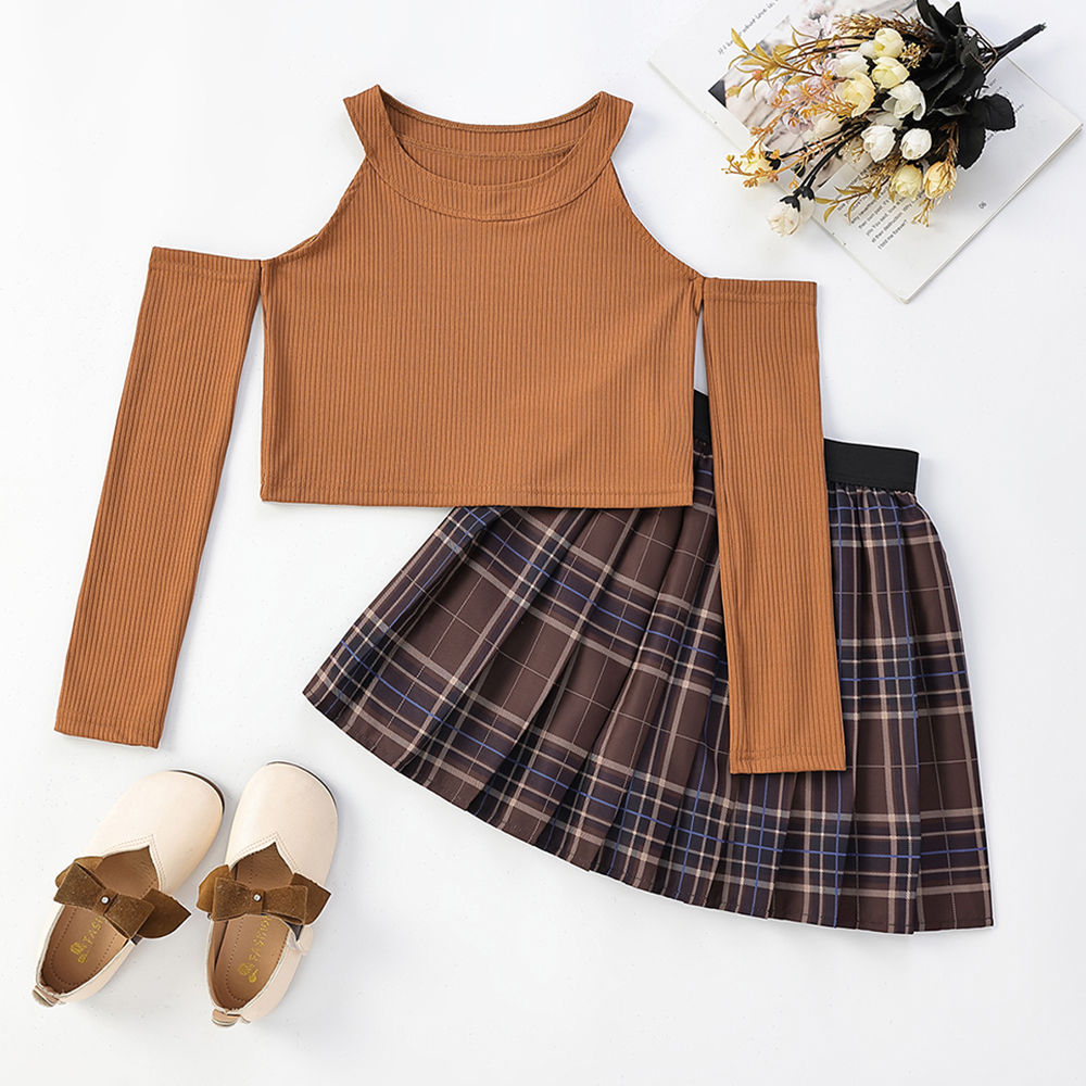 

features top material 100 polyester bottom material 100 polyester fit