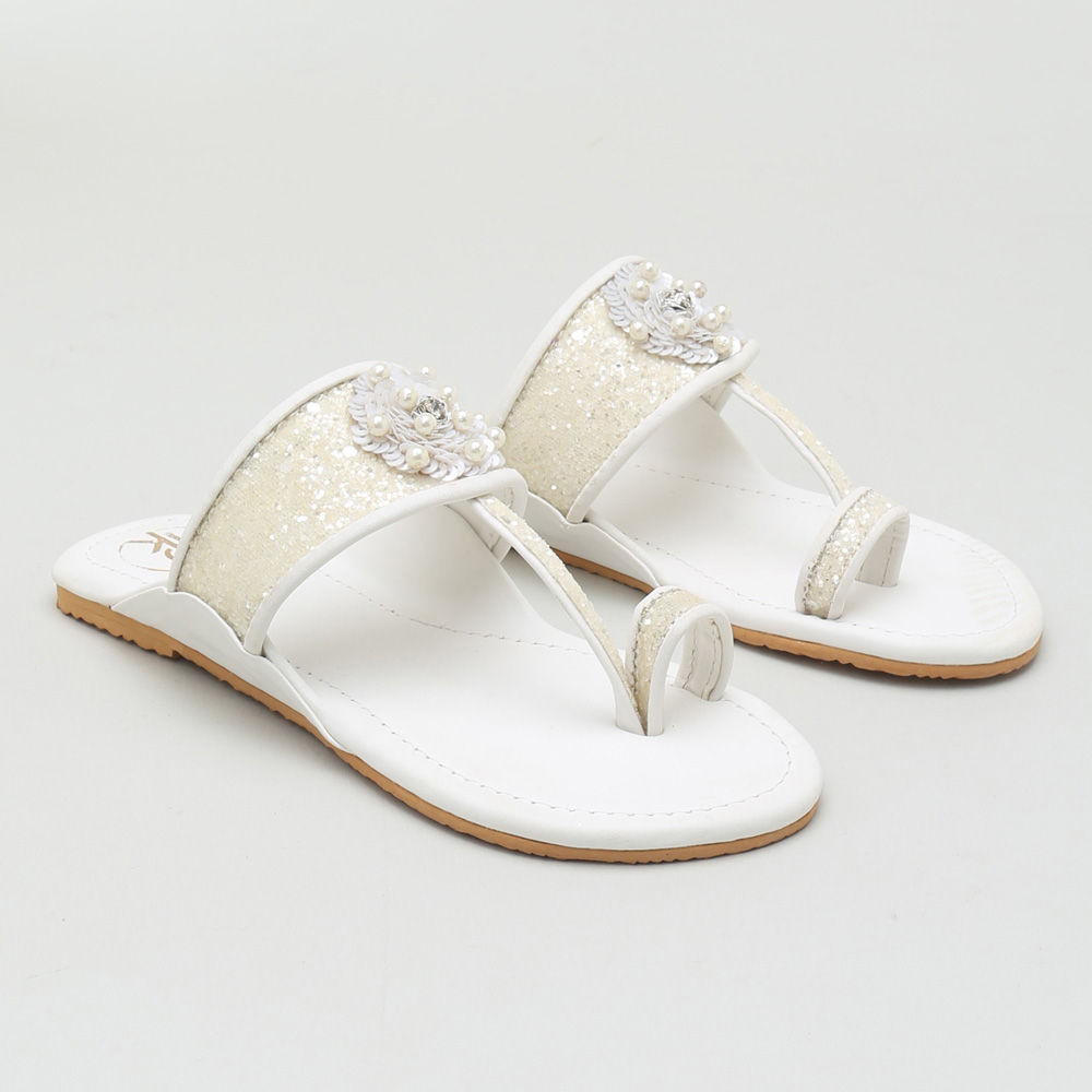 

features upper material 100 leather sole material 100 leather the