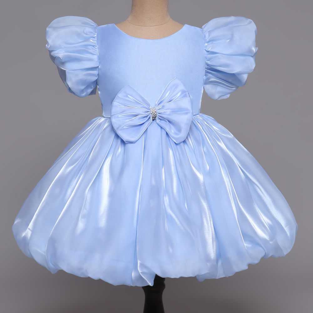 

features material 100 polyester fit type regular the actual product