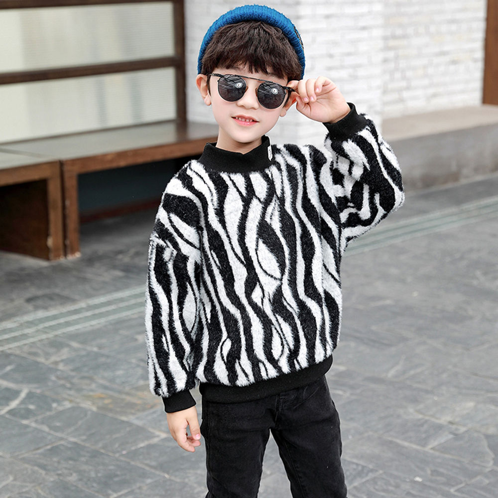 

features material 100 polyester fit type regular the actual product