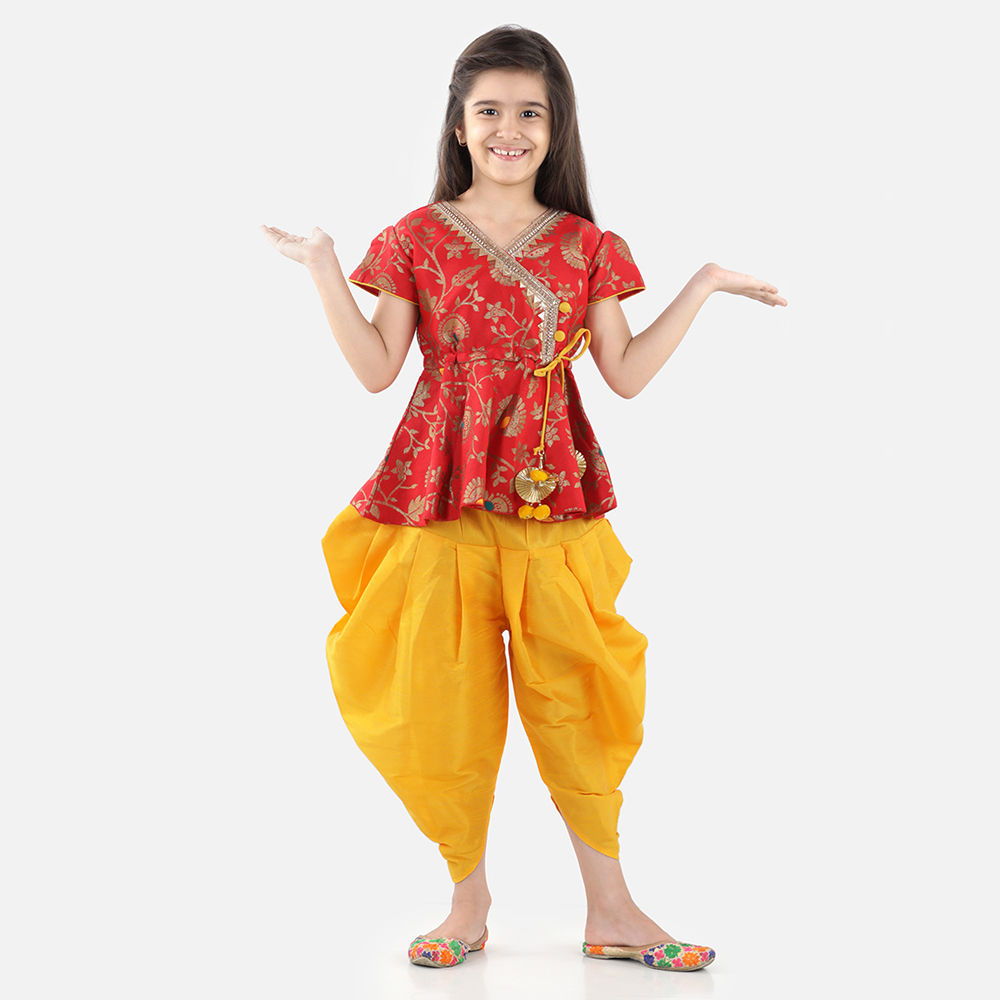 

features material 55 polyester 45 viscose fit type regular the