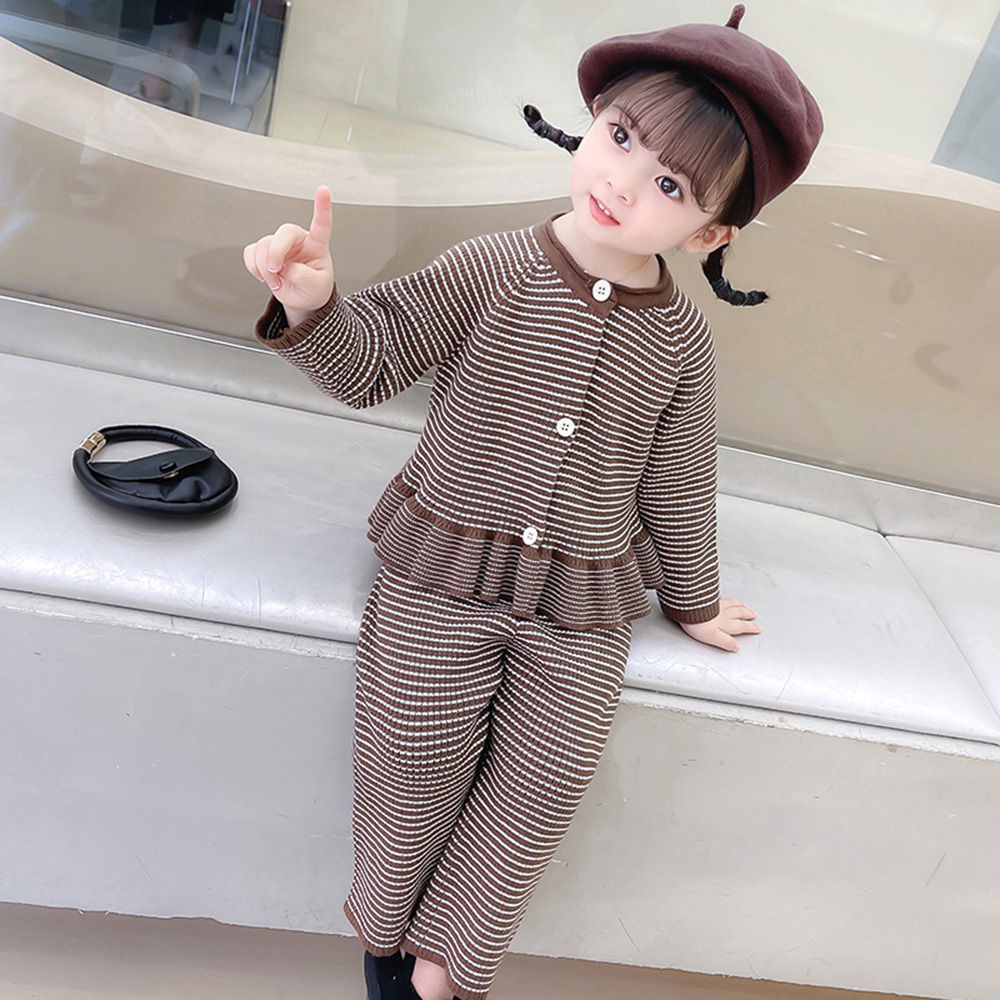 

features top material 100 polyester bottom material 100 polyester fit