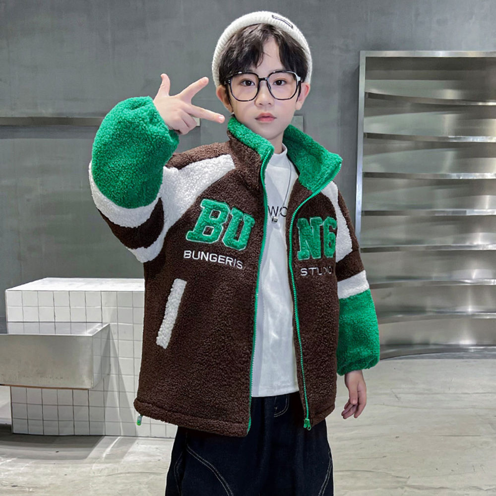 

features material 100 polyester fit type regular the actual product