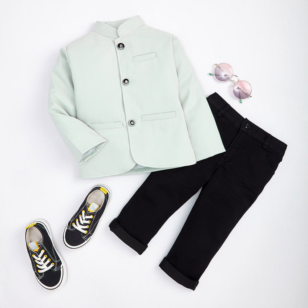 

features material 95 cotton 5 polyester fit type slim the