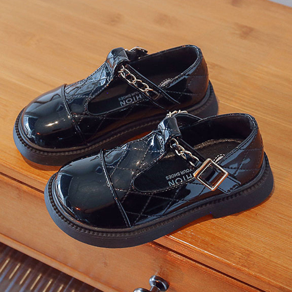 

features upper material 100 pu sole material 100 rubber the