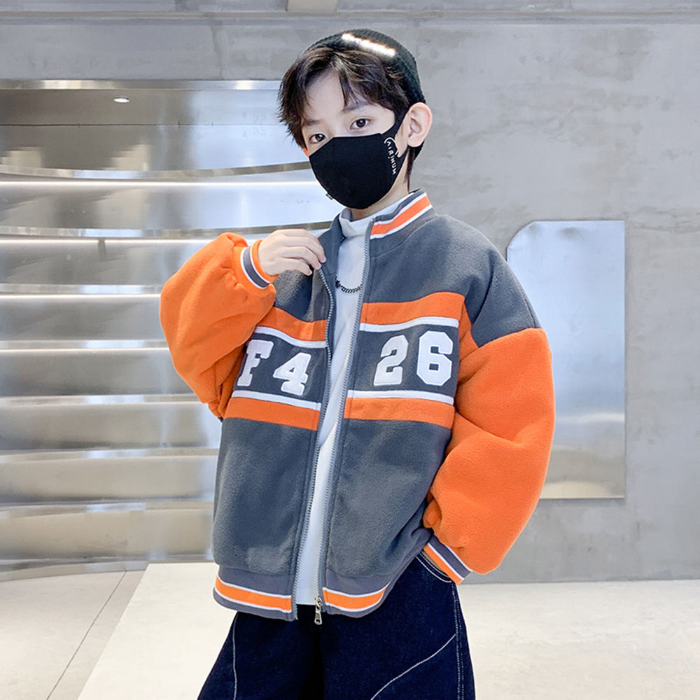

features material 100 polyester fit type regular the actual product
