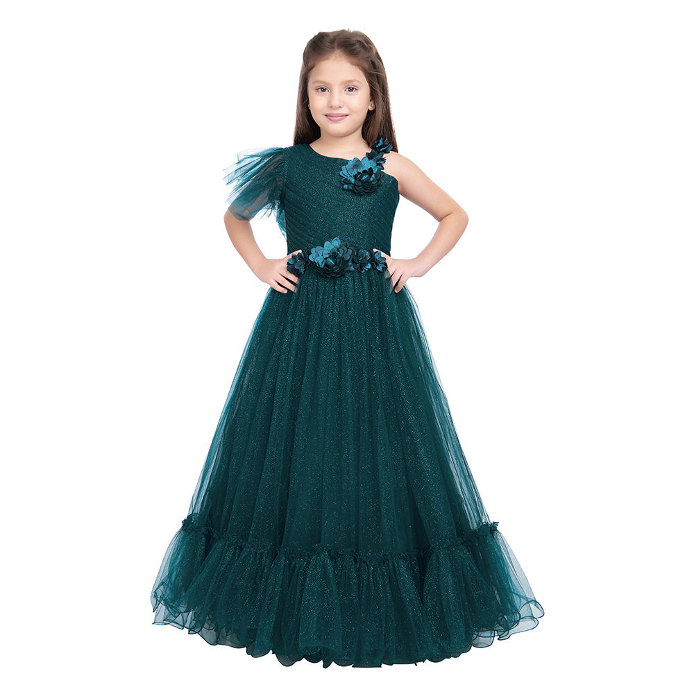 

features material 100 net fit type slim the actual product