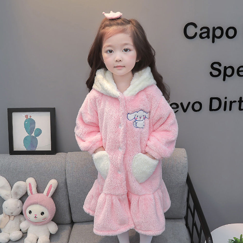 

features material 100 polyester fit type regular the actual product