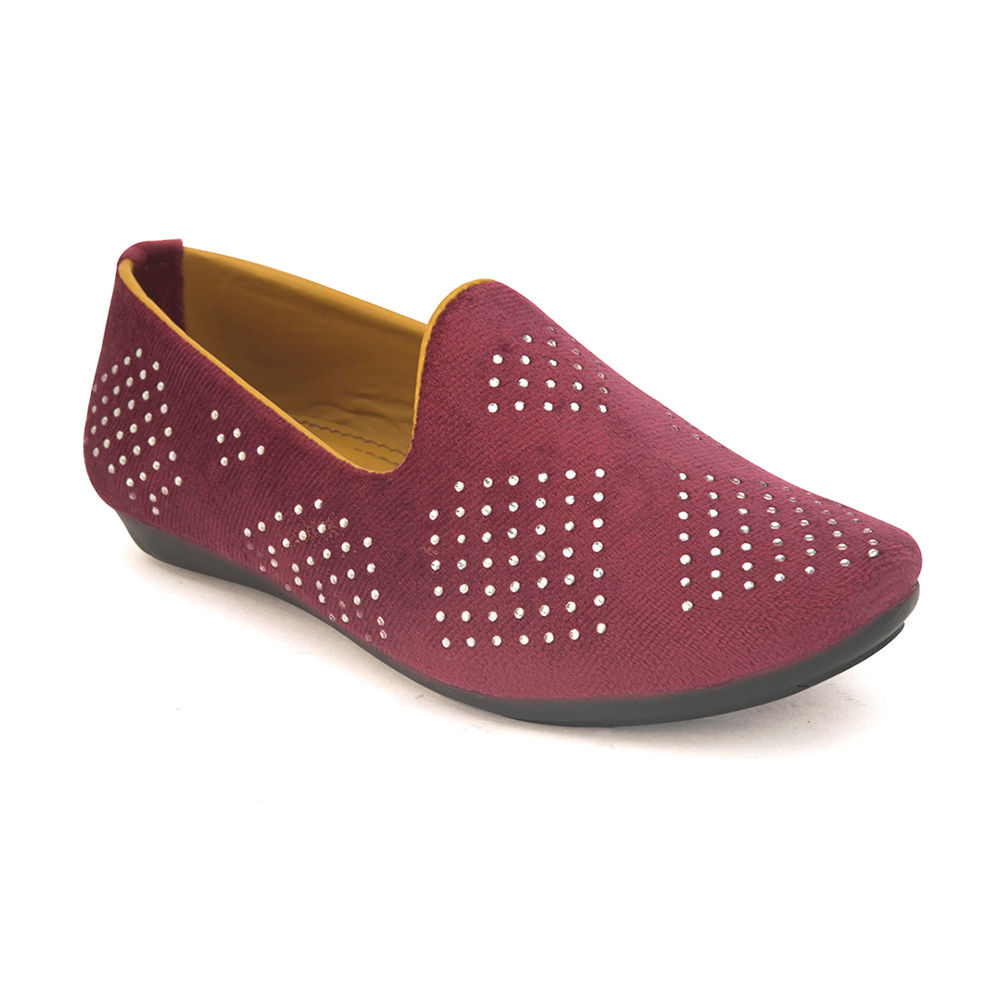 

features upper material 100 synthetic sole material 100 pvc the