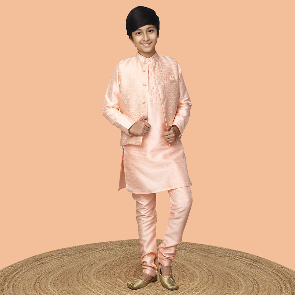 

features material 100 silk fit type regular the actual product