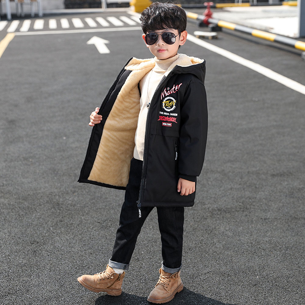 

features material 100 polyester fit type regular the actual product