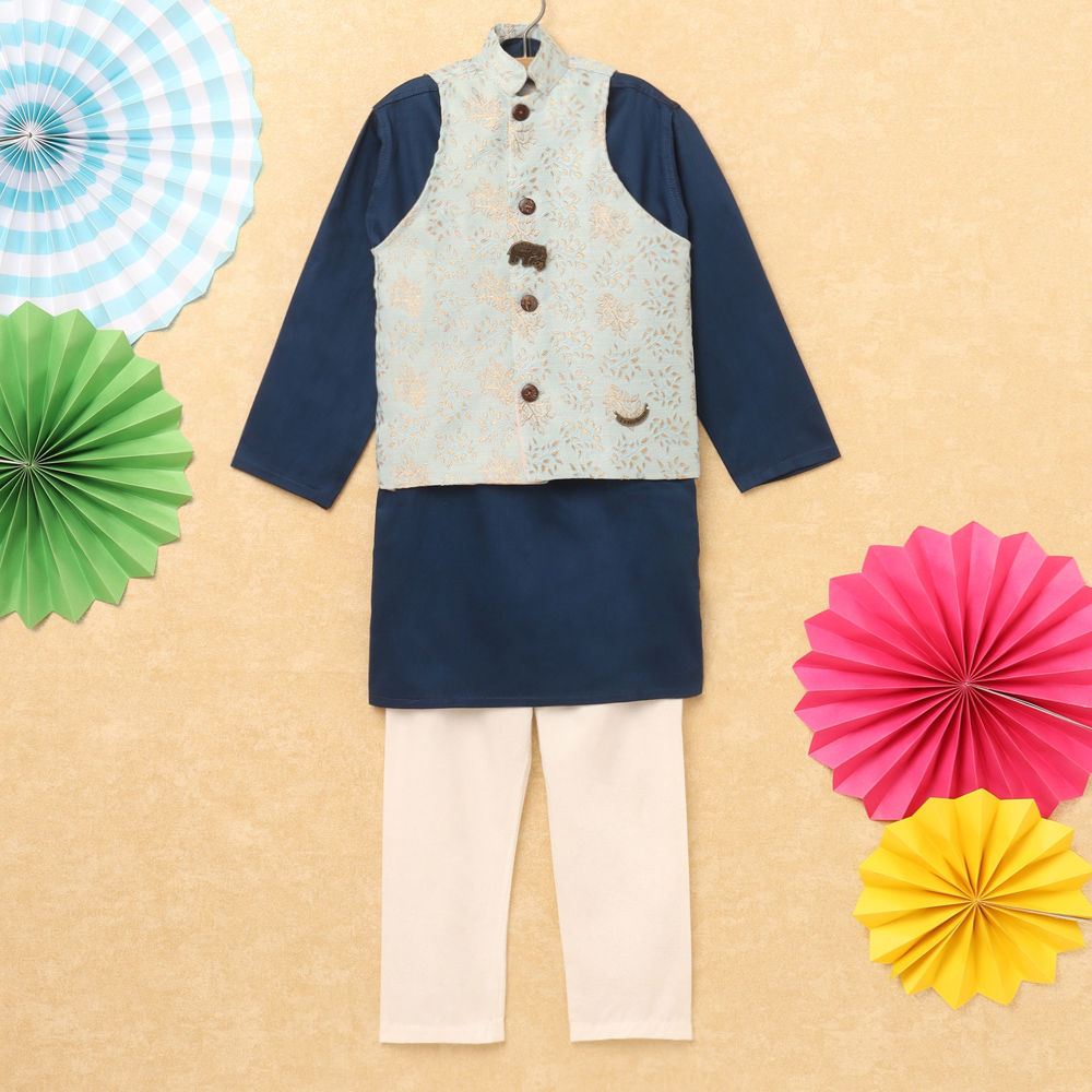 

features material 100 cotton fit type loose bottom fit type