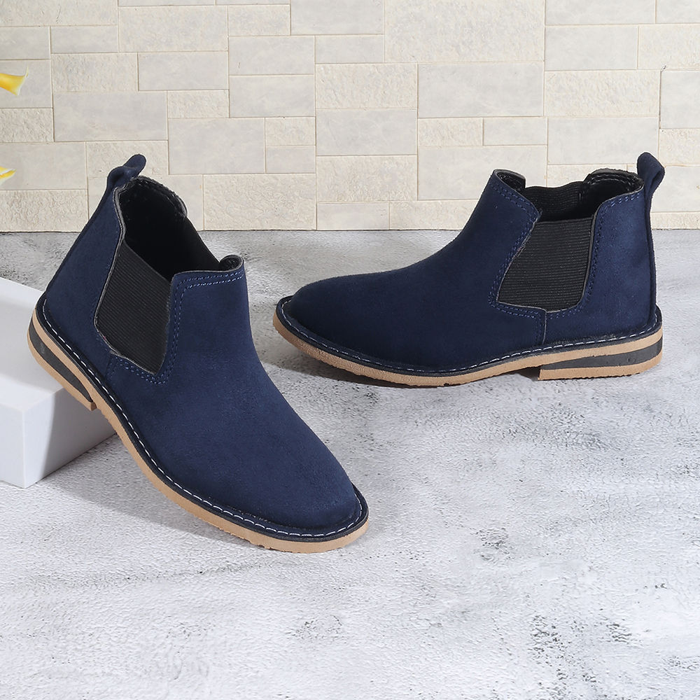

features upper material 100 pu sole material padded the actual