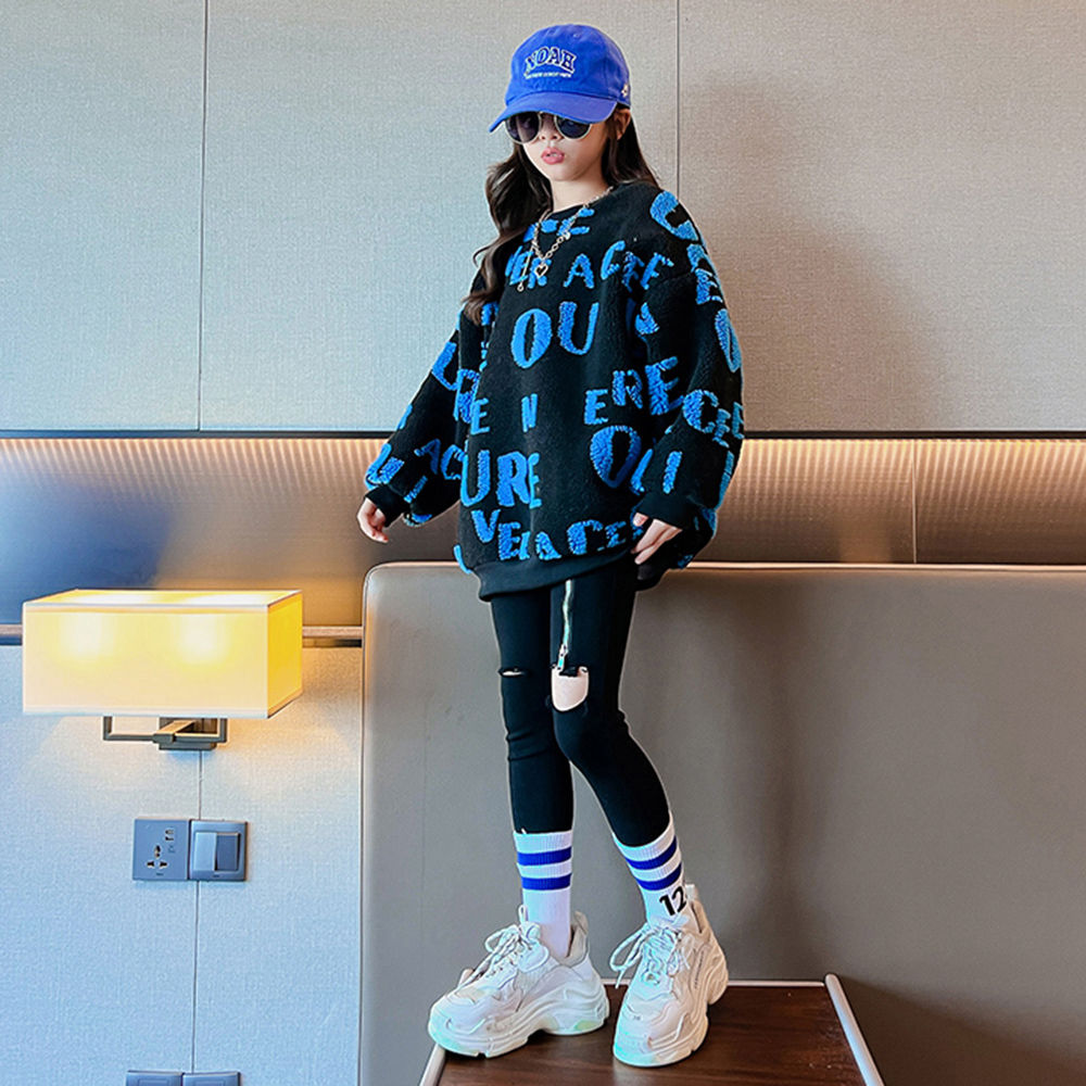 

features material 100 polyester fit type regular the actual product