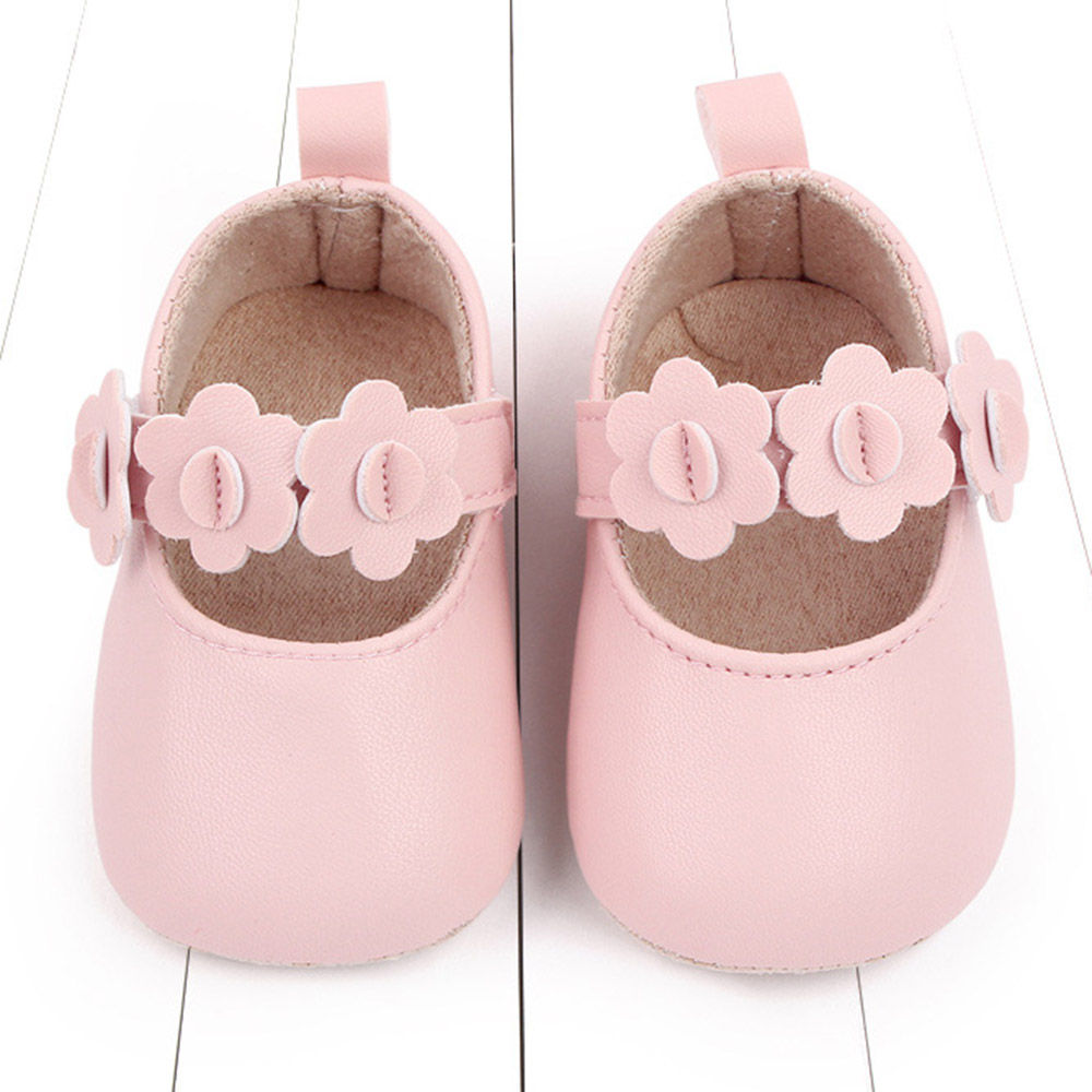 

features upper material synthetic leather sole material polyurethane the actual