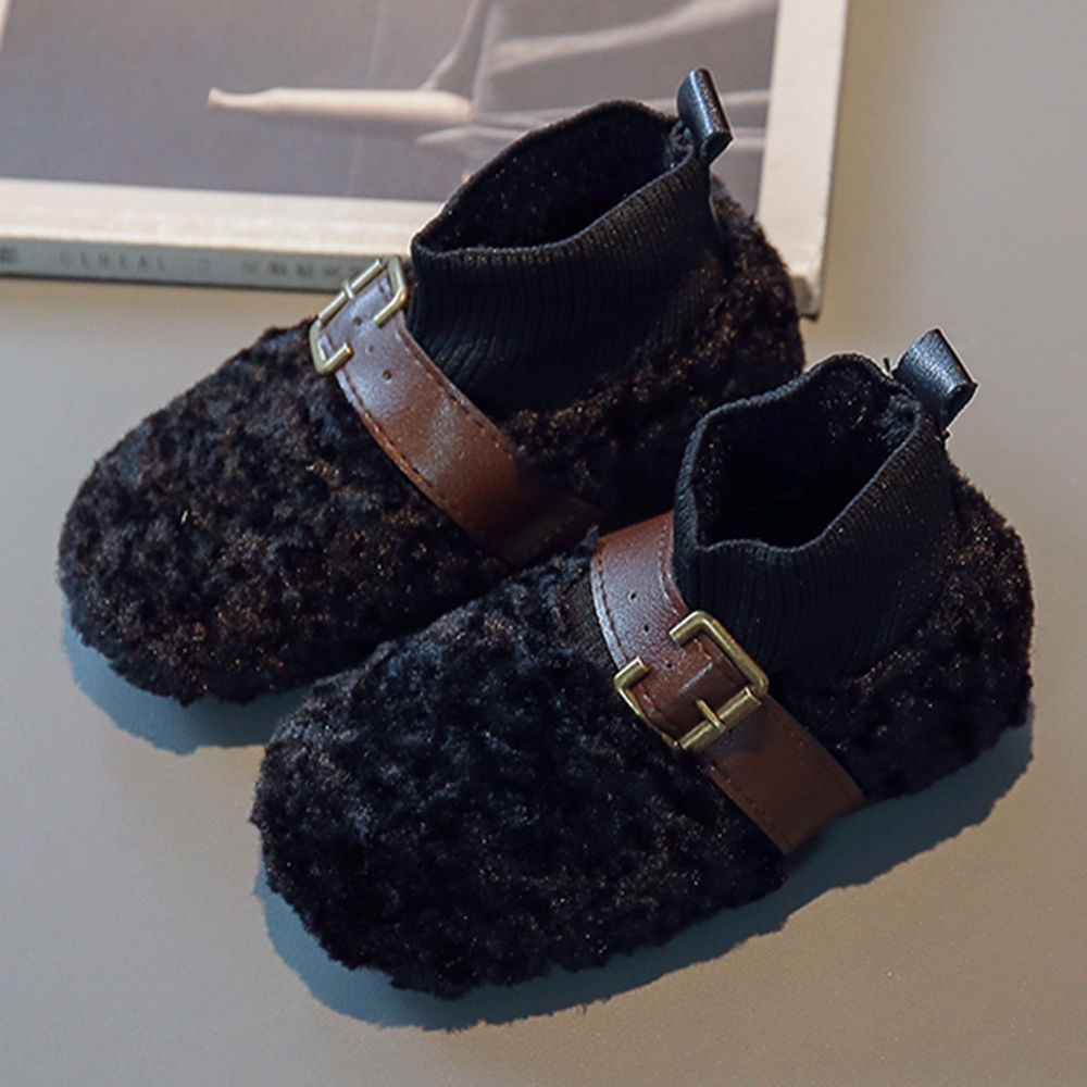 

features upper material 100 fleece sole material 100 rubber the
